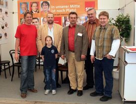 Standbesetzung der SPD Seckenheim zusammen mit Stadtrat Roland Weiss