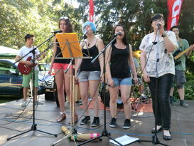 Die Rock-AG der Wilhelm-Wundt-Realschule beim Auftritt 2013