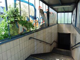 Blick in die Unterführung am Bahnhof Neckarau