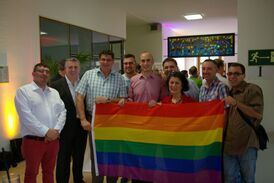 SozialdemokratInnen zeigen Flagge