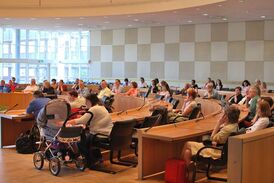 Blick in den Ratssaal - Foto: Ilja Kantorovitch